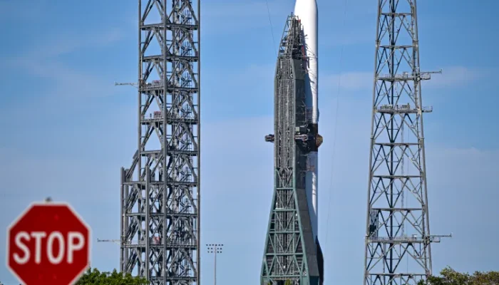 Blue Origin Sukses Luncurkan Misi NASA ke Mars Setelah Penundaan Mendadak