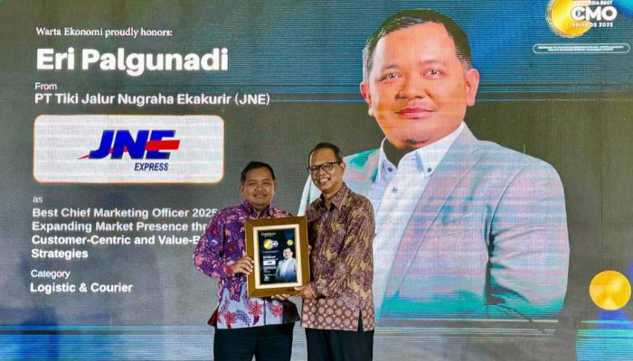 JNE Cetak Prestasi, Eri Palgunadi Raih Best CMO 2025