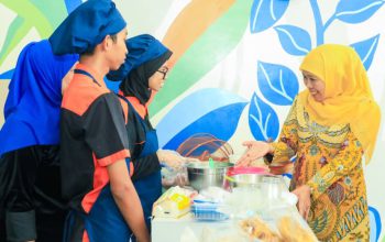 Gubernur Khofifah Resmikan Resource Center Deteksi dan Intervensi Dini Ketunarunguan di Surabaya