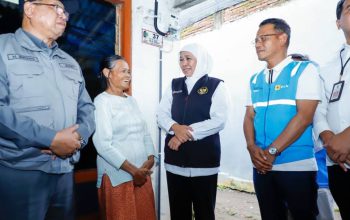 Gubernur Khofifah Targetkan Percepatan Elektrifikasi 100 Persen, Siap Pasang Listrik Gratis Bagi 3.400 Rumah Tangga Miskin di Jatim