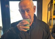 Viral Video Netanyahu, Cincin yang “Menghilang” Picu Spekulasi AI di Tengah Konflik Timur Tengah