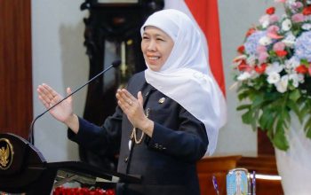 Khofifah Lantik 128 Kepala Sekolah, Tekankan Peran Strategis Cetak SDM Unggul