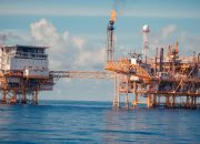 Harga Minyak Naik Turun, Pasar Global Dibayangi Risiko Pasokan