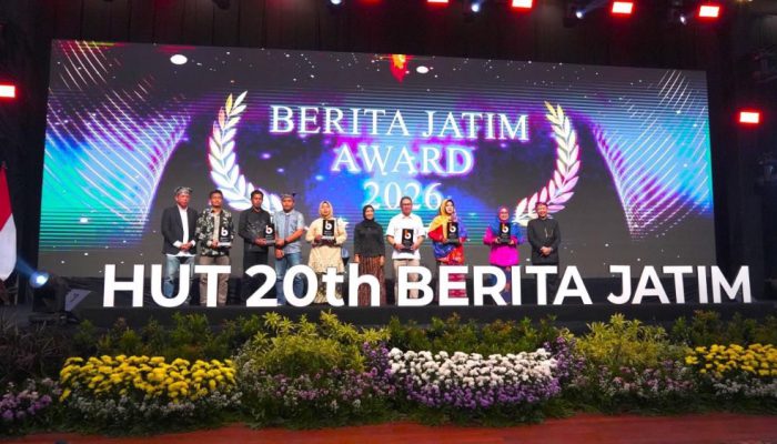 TTL Cetak Prestasi, Kampung Hidroponik Antarkan Raih Penghargaan TJSL di HUT ke-20 Beritajatim Award