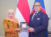 Gubernur Jawa Timur Bahas Penguatan Perdagangan dan Pendidikan dengan Dubes RI di Malaysia