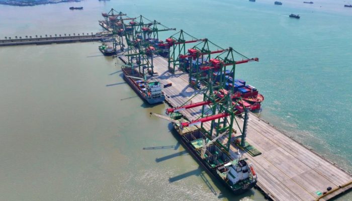ARUS PETIKEMAS INTERNASIONAL TPK TELUK LAMONG MELONJAK 91%, PERKUAT POSISI SEBAGAI GERBANG PERDAGANGAN INDONESIA TIMUR