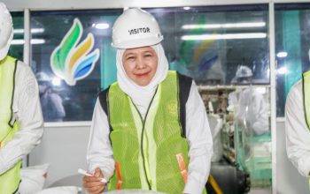 Gubernur Khofifah Apresiasi Sinergi Petani dan Pabrik Gula Jaga Produksi Nasional