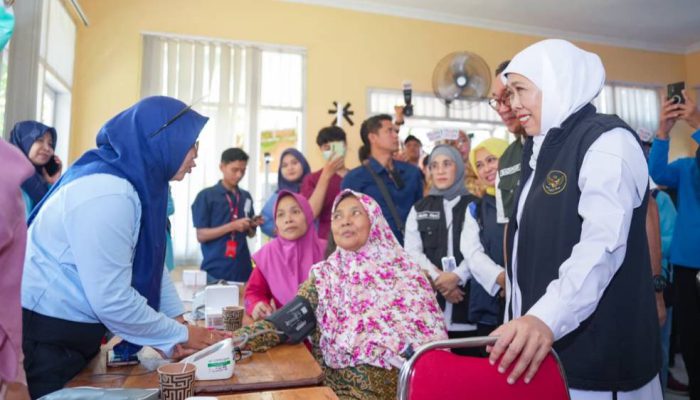 Gubernur Jawa Timur Khofifah Ajak Masyarakat Bahagiakan Lansia di HLUN 2026