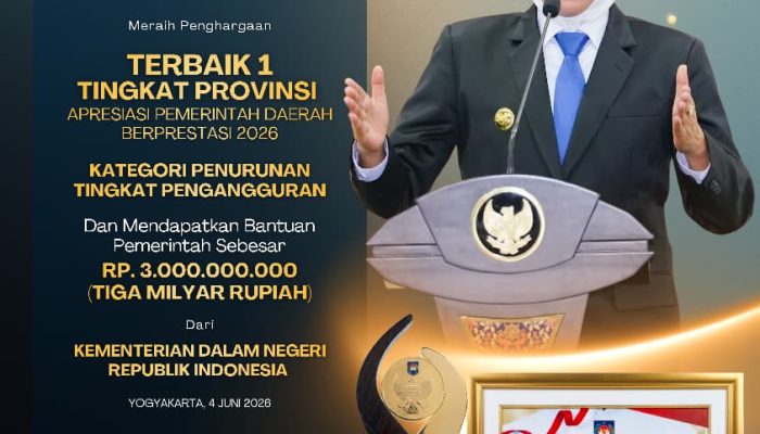 Gubernur Khofifah Raih Penghargaan Kemendagri, Jawa Timur Terbaik dalam Penurunan Pengangguran di Regional Jawa-Bali