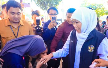 Gubernur Khofifah Gelar Pasar Murah di Kawasan Wisata Kuliner Gladak Serang Probolinggo, Tegaskan Kehadiran Pemerintah Jaga Daya Beli dan Kendalikan Inflasi