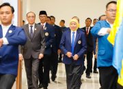 Gubernur Khofifah Lantik IKA UNAIR FH, Serukan Penguatan Jejaring Alumni dan Kontribusi Kebangsaan