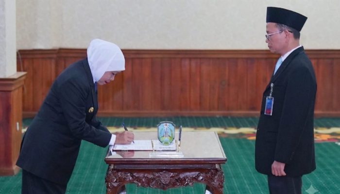 Gubernur Khofifah Kukuhkan Kepala Perwakilan BPKP Jatim: Perkuat Sinergi Wujudkan Tata Kelola Pemerintahan yang Bersih, Akuntabel dan Berorientasi Pada Kesejahteraan Rakyat