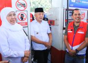 Gubernur Khofifah Pastikan Pasokan Biosolar di Jawa Timur Aman dan Lancar saat Tinjau SPBU Karanglo, Malang. Pastikan Pemprov Jatim Perkuat Koordinasi Bidang Energi dengan Pertamina dan PLN
