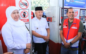 Gubernur Khofifah Pastikan Pasokan Biosolar di Jawa Timur Aman dan Lancar saat Tinjau SPBU Karanglo, Malang. Pastikan Pemprov Jatim Perkuat Koordinasi Bidang Energi dengan Pertamina dan PLN