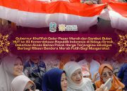 Sambut Bulan HUT ke-81 Kemerdekaan RI, Gubernur Khofifah Semarakkan Pasar Murah di Gresik dengan Berbagi Ribuan Bendera Merah Putih Bagi Masyarakat