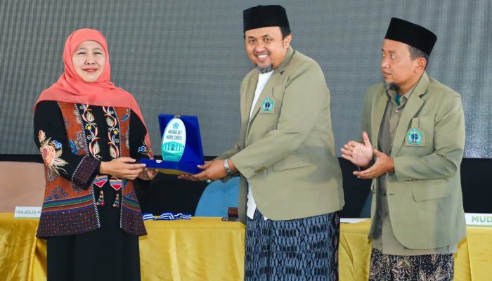Gubernur Khofifah Orasi Ilmiah di Wisuda _Ma’had Aly_ Nurul Cholil Bangkalan, Tegaskan Jawa Timur Gudangnya Ulama’ dan Dorong Gerakan _Tafaqquh Fiddin_ Dari Berbagai Profesi