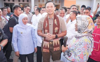 Gubernur Khofifah Mendampingi Menko Infra AHY Resmikan Program Pengentasan Kawasan Permukiman Kumuh Terpadu di Gresik, Wujudkan Kualitas Hidup Masyarakat Melalui Lingkungan ASRI