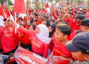Gubernur Khofifah Berangkatkan Ekspedisi 81, 500 Pendaki Kibarkan Merah Putih di Puncak Arjuno