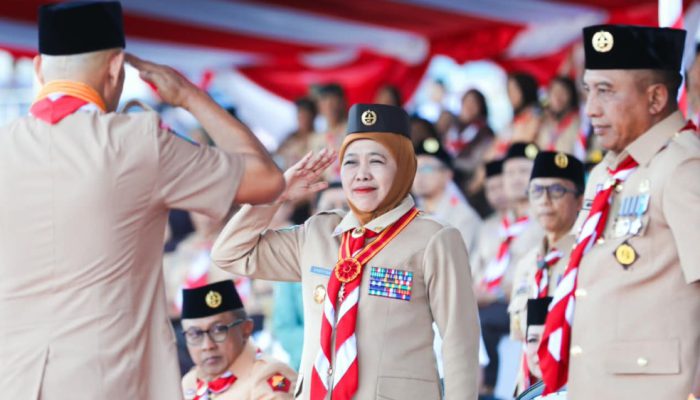 Gubernur Khofifah Hadiri Apel Peringatan Hari Pramuka ke-65 Kwarda Jatim di Unesa, Optimis Pramuka Jadi Penggerak Ketahanan Pangan