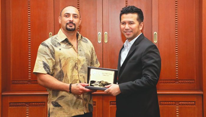 Di Hadapan Mahasiswa WSU dan WSUI, Wagub Emil Ajak Generasi Muda Jadi Arsitek Pembangunan, Dorong Kolaborasi Internasional Wujudkan Innovation Dividend di Jatim