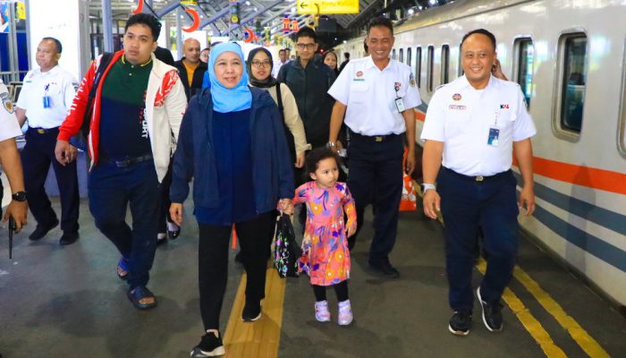 Peringati Hari Kereta Api Nasional ke-81, Gubernur Khofifah Dorong Layanan Makin Prima dan Penguatan Keselamatan di Perlintasan