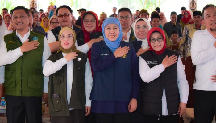 Sambut Hari Jadi ke-81 Jatim, Gubernur Khofifah Salurkan Bansos dan Dukungan Pemberdayaan Rp9,87 Miliar di Magetan, Jadi Pengungkit Ketahanan Ekonomi Keluarga
