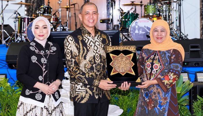 Hadiri Pisah Sambut Pangdam V/Brawijaya, Gubernur Khofifah Komitmen Perkuat Sinergi Menjaga Stabilitas Keamanan untuk Dukung Pembangunan Jatim